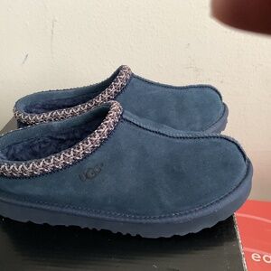 Ugg Tasman bootie’s